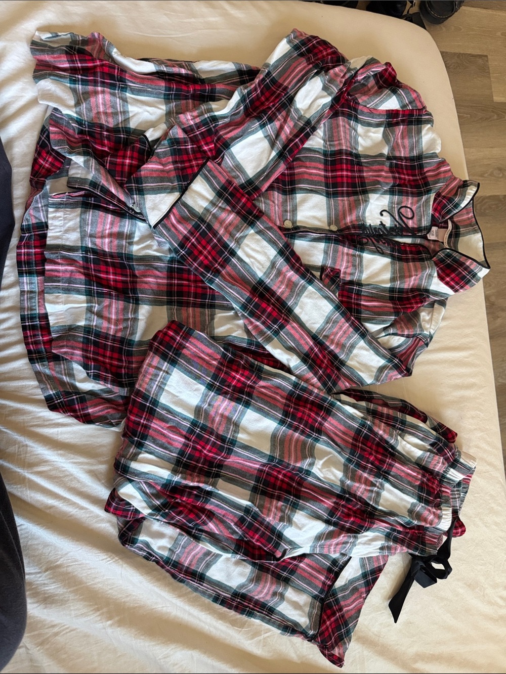 Victoria’s Secret Long Plaid Flannel Pajama Set - Picture 3 of 10